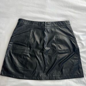 SHEIN Black Faux Leather Mini Skirt